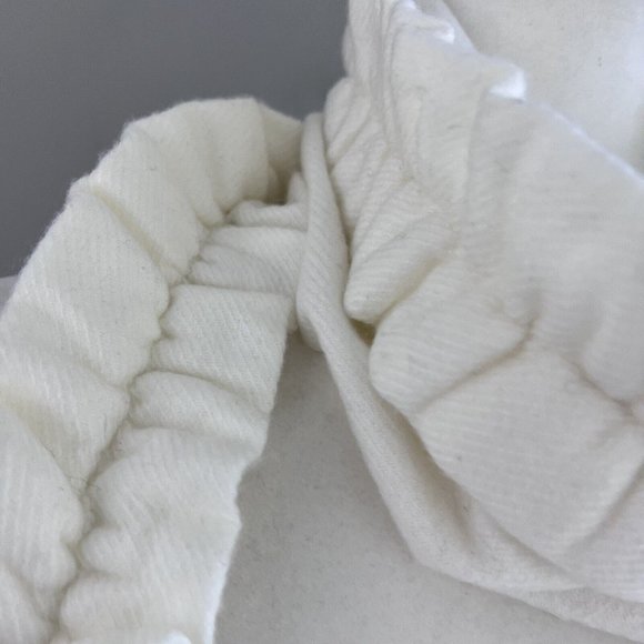 Echo Designer Ruffled Ivory Knit Scarf 66” NWT New - Picture 6 of 9